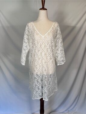 Vintage Isla Mercantile Sheer White Lace Star Patterned Tunic